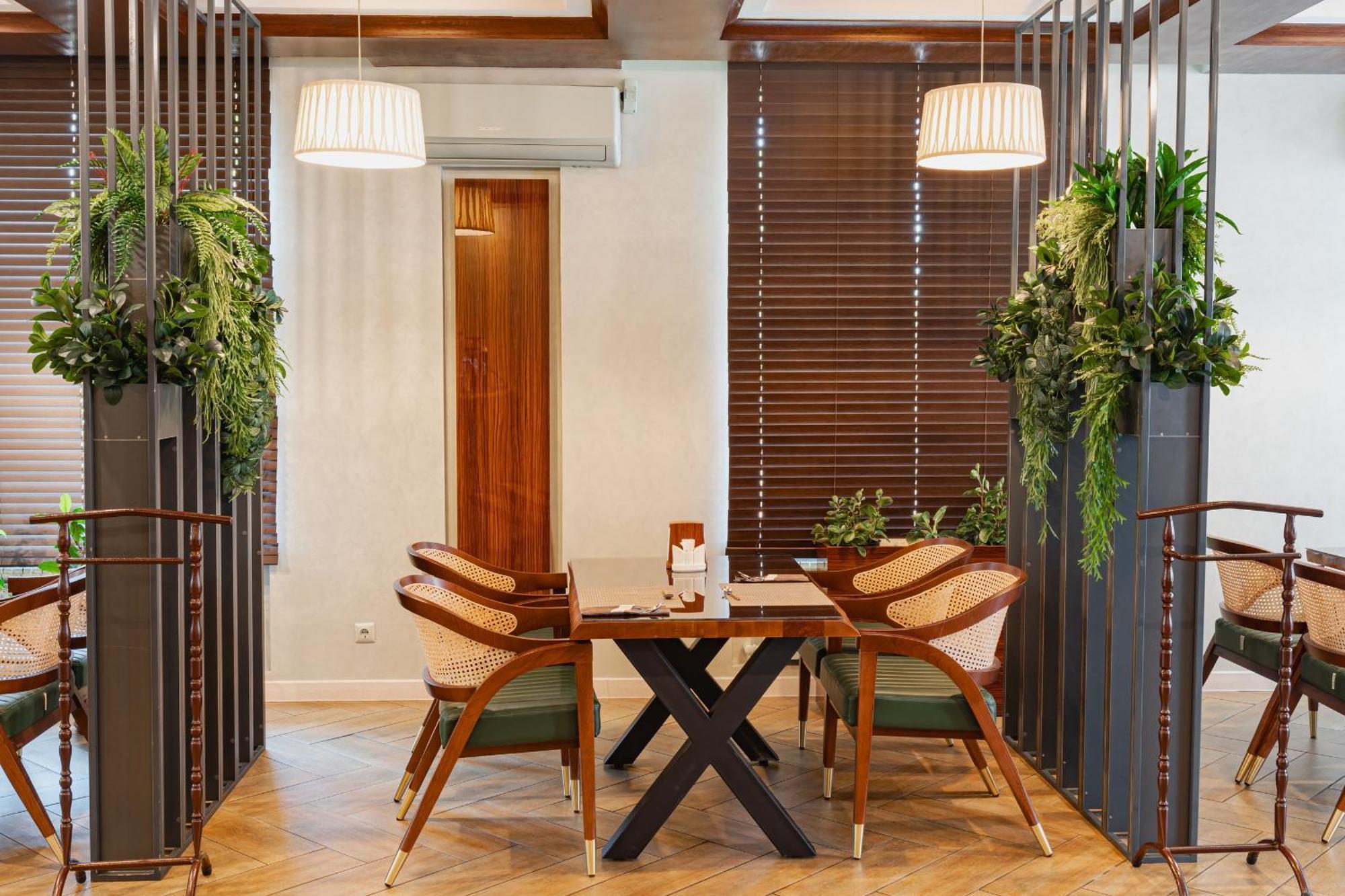 Altair Hotel Shymkent Exterior foto