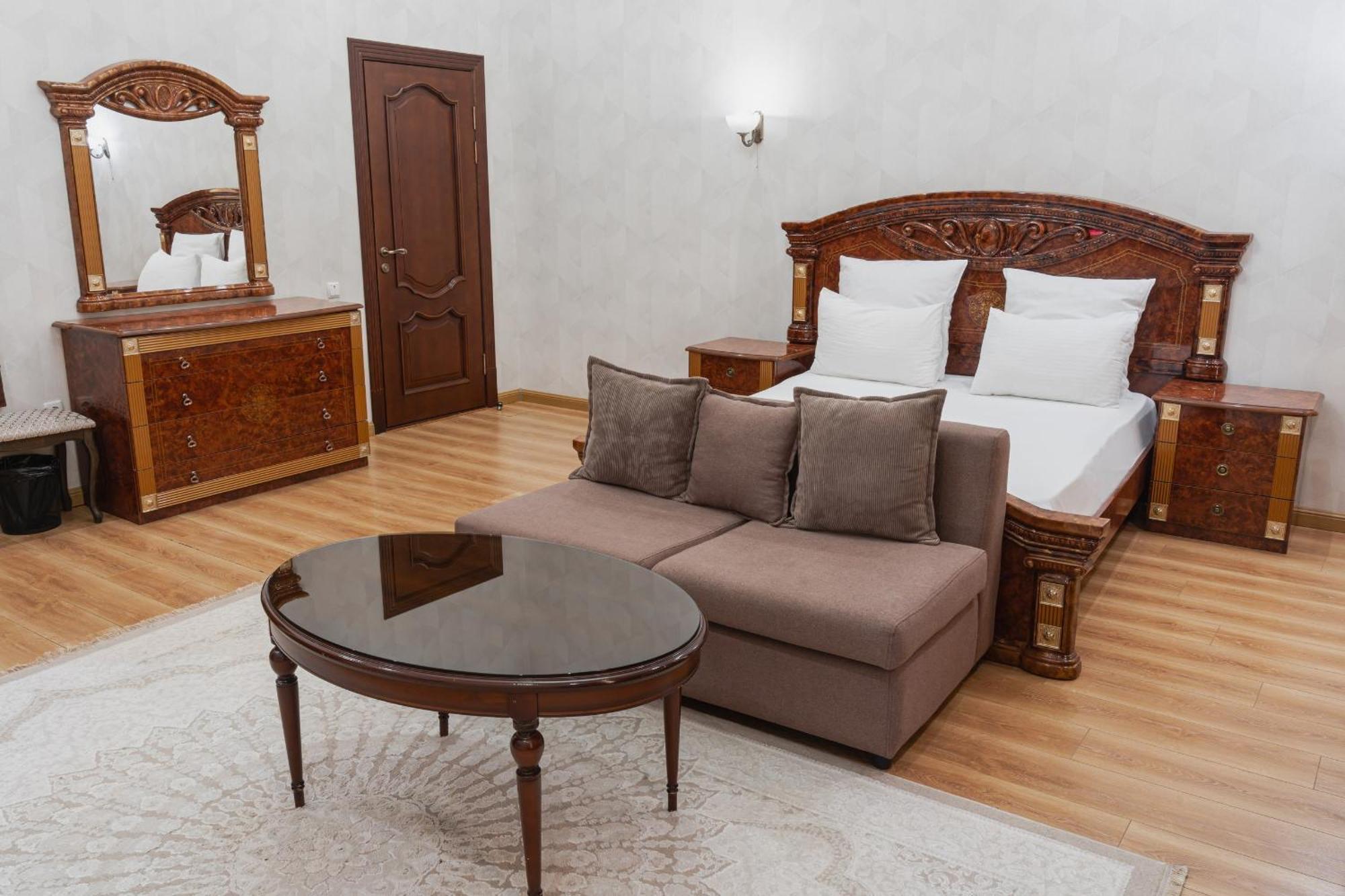 Altair Hotel Shymkent Exterior foto