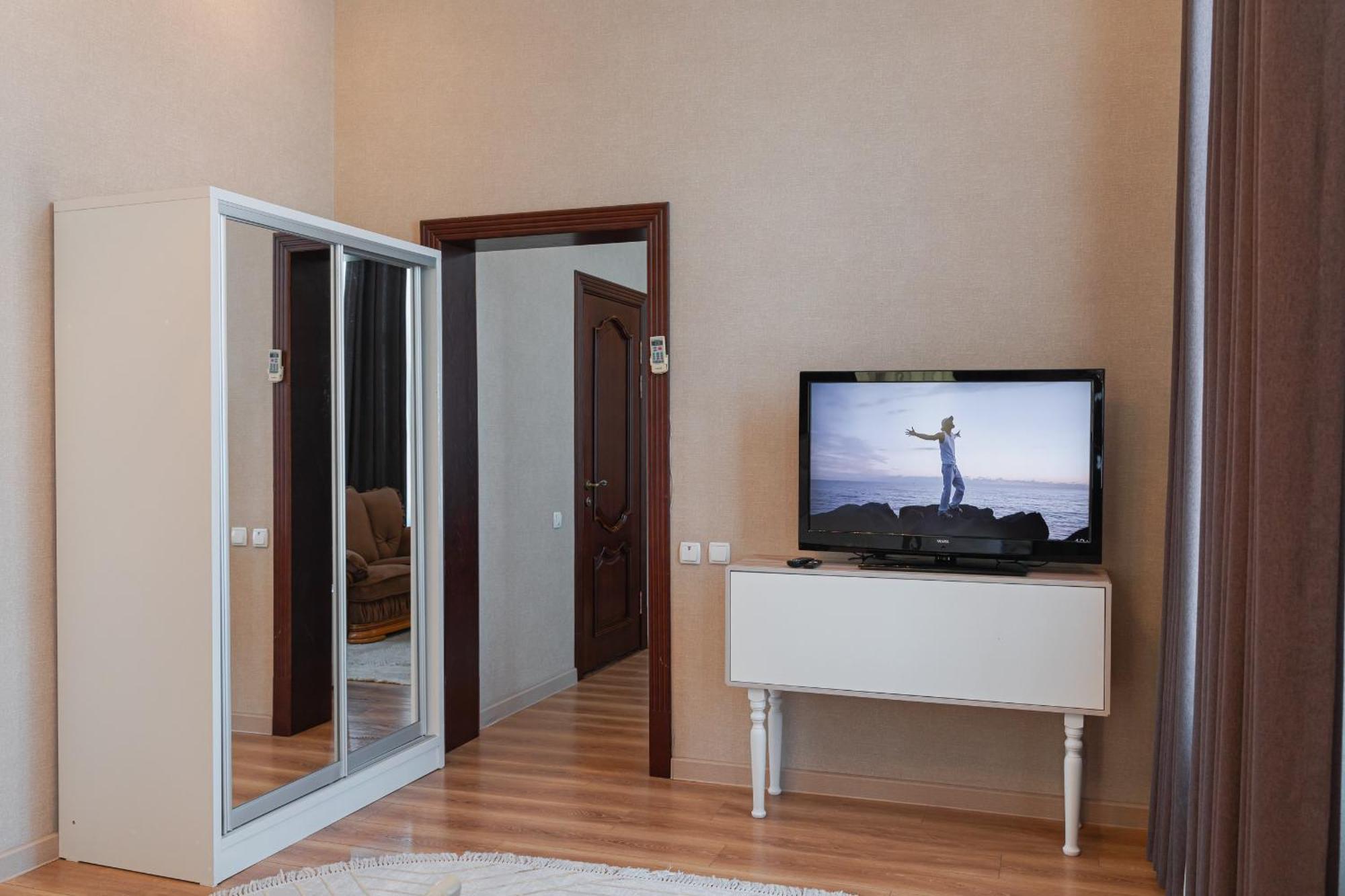 Altair Hotel Shymkent Exterior foto
