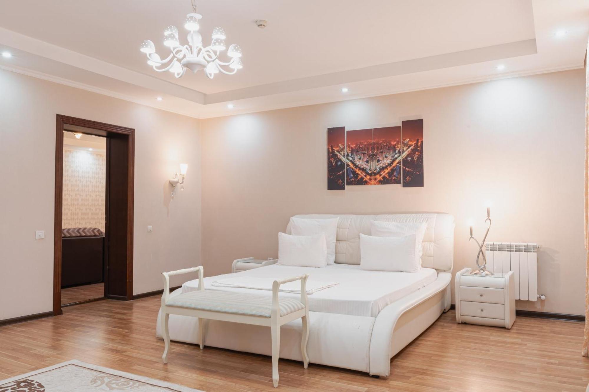 Altair Hotel Shymkent Exterior foto
